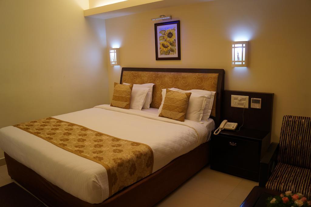 Hotel Budhil Park Визакхапатнам Стая снимка