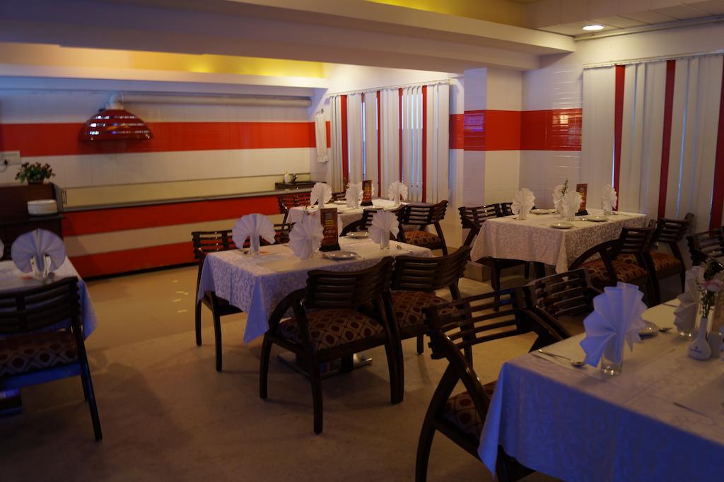 Hotel Budhil Park Визакхапатнам Екстериор снимка