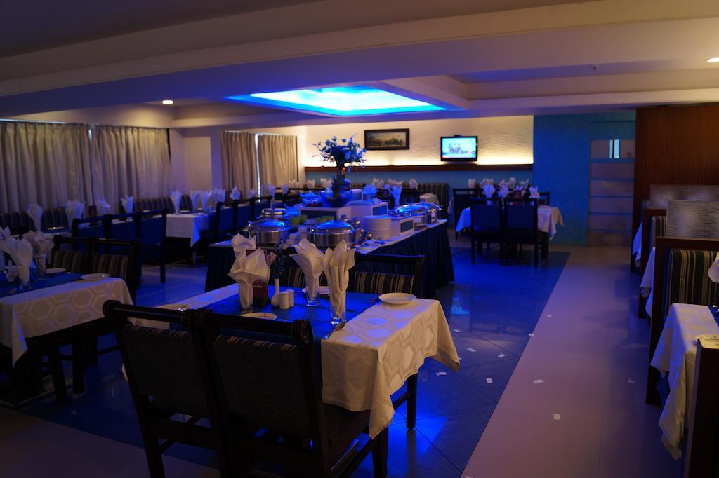 Hotel Budhil Park Визакхапатнам Екстериор снимка